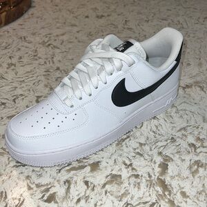 Wmns Air Force 1 '07 'White Black'